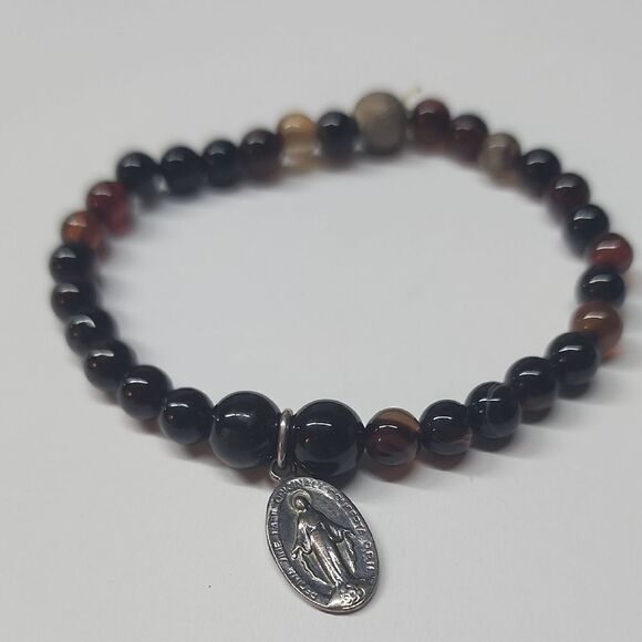 Mother Mary glass Beaded 925 charm bracelet - Picture 1 of 3